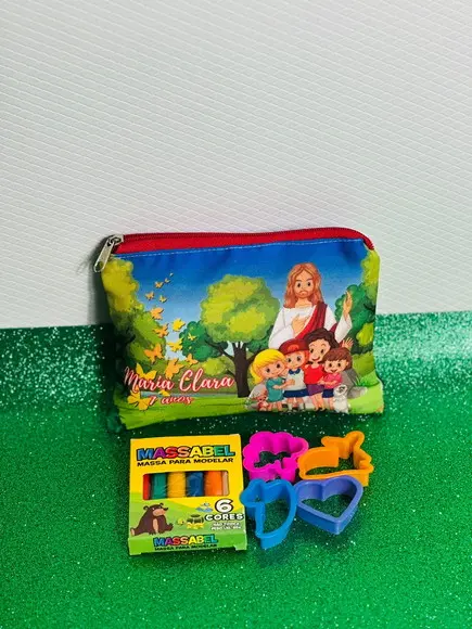 Kit Nécessaire Pers. a Bela e a Fera c/ Massinha e Cortador