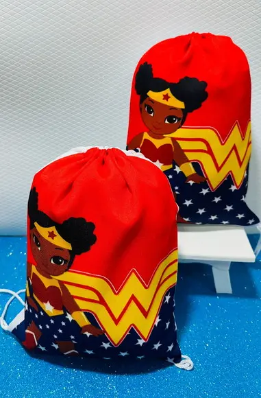 Mochilinha Personalizada Mulher Maravilha Cute