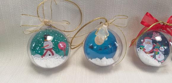 Bolinha de Natal Personalizada com Bolinhas