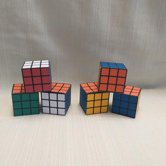 Caixa Cubo Mágico Anos 80
