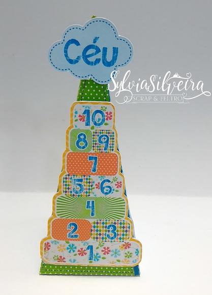 Caixa Pirâmide Brinquedos