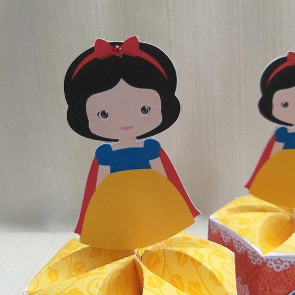 Centro de Mesa Branca de Neve