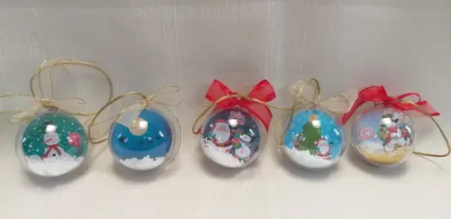 Bolinha de Natal Personalizada com Bolinhas