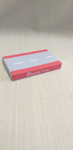 Caixa Kit Kat Pista Avião