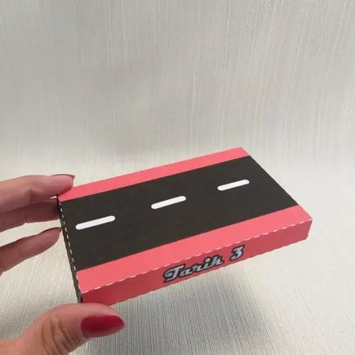 Caixa Kit Kat Pista Corrida