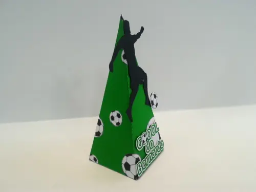 Caixa Pirâmide Futebol