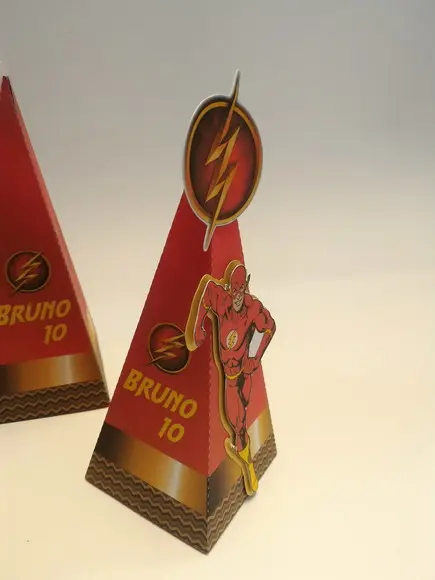 Caixa Pirâmide Flash