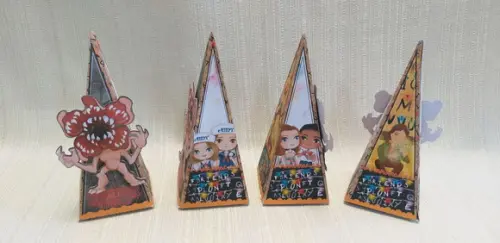 Caixa Piramide Stranger Things