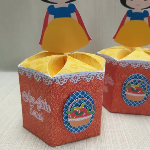 Centro de Mesa Branca de Neve