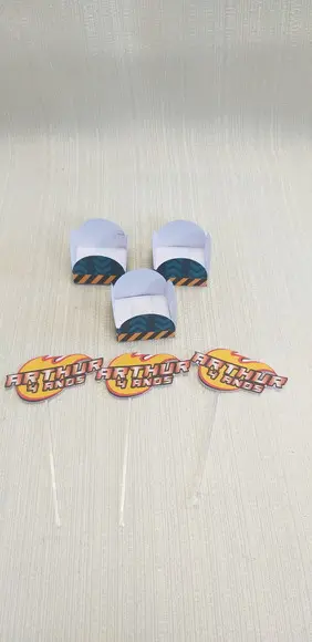Topper com Forminhas Blaze