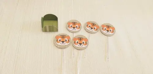 Topper com Forminhas Tigrinho