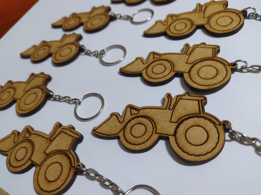Chaveiro Mdf Trator Fazendinha -  Pacote com 10 peças