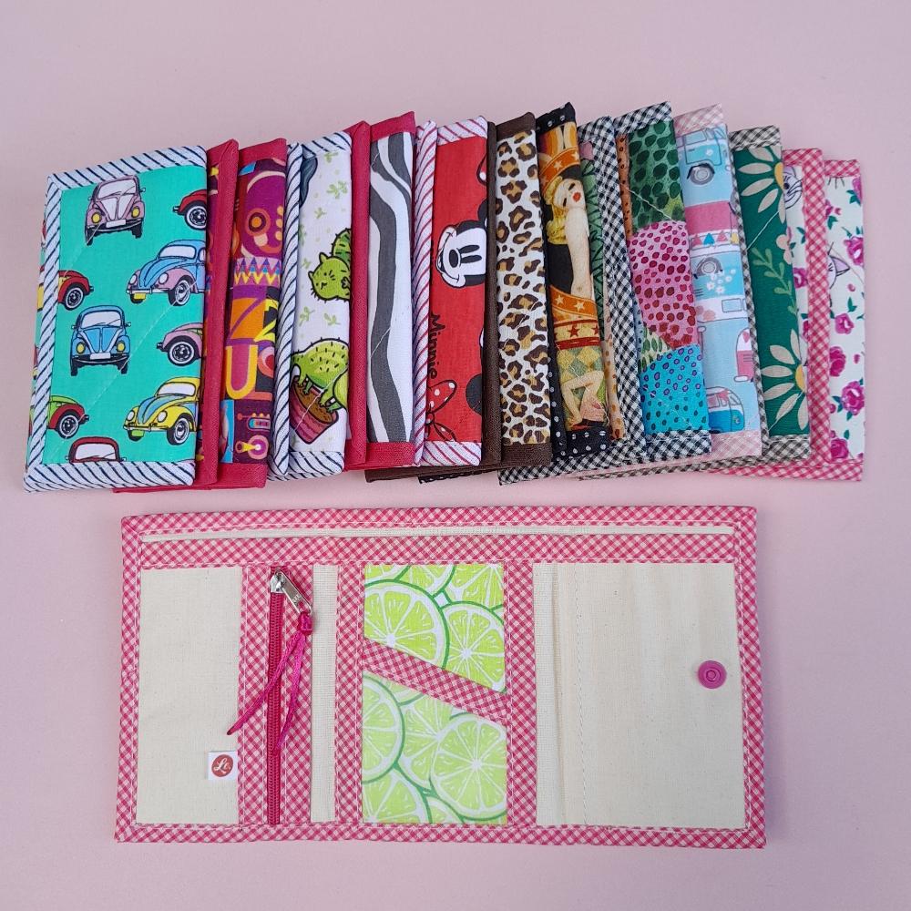 Carteira Feminina em Tecido – Compacta, Útil e Estilosa