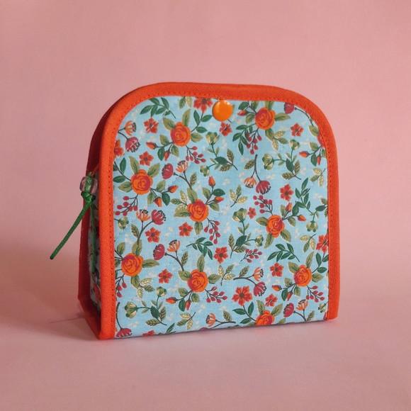 Necessaire Organizadora em Tecido Floral