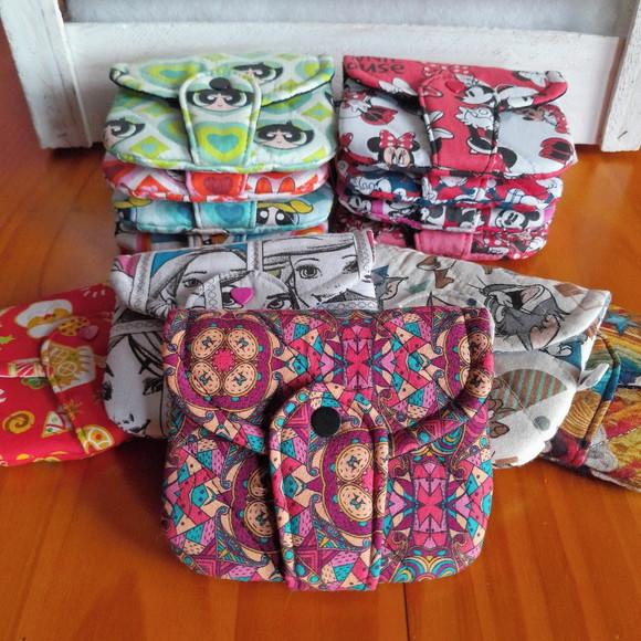 Carteira Multiuso em Tecido Estampas Variadas