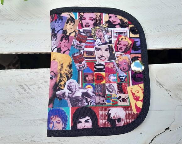 Carteira em Tecido com Estampa Pop Art