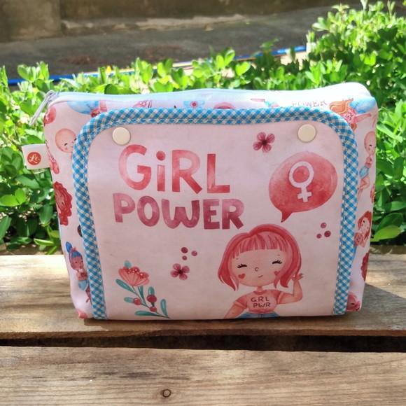 Necessaire Farmacinha em Tecido Estampa Girl Power