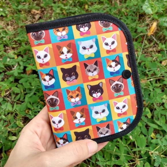 Carteira em Tecido com Estampa de Gatos