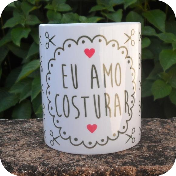Caneca Eu Amo Costurar