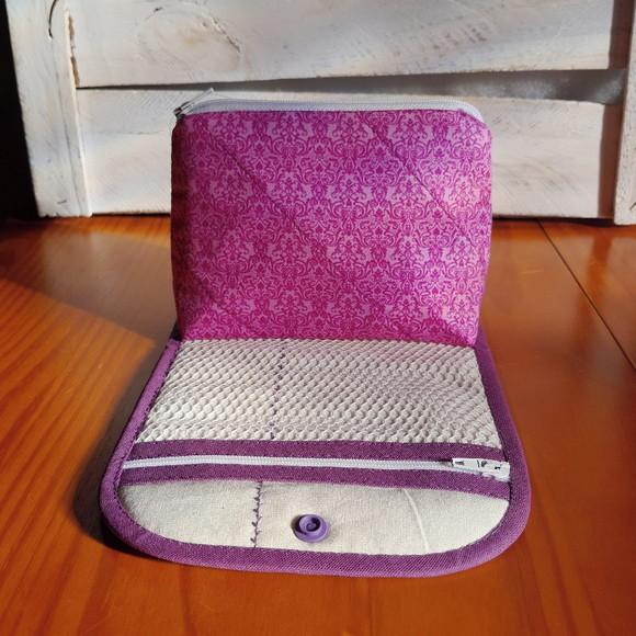 Necessaire Organizadora com Abas: Praticidade na Bolsa