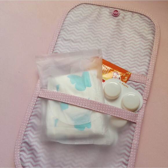 Porta Absorventes em Tecido Estampa Remedinhos