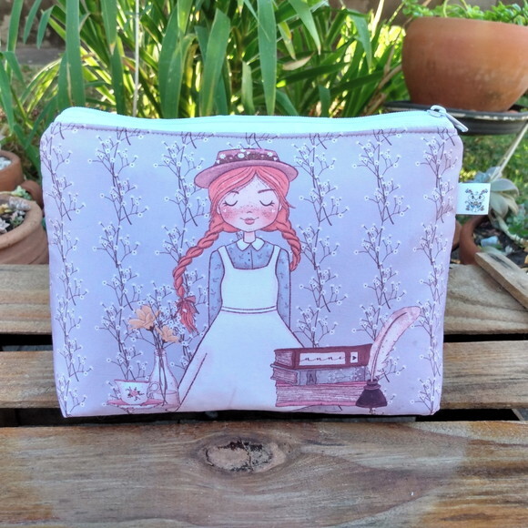 Necessaire Farmacinha em Tecido com Estampa Anne