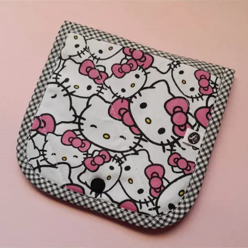 Porta Absorvente e Remédios em Tecido Estampa Hello Kitty