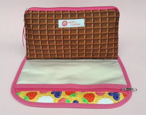 Necessaire em Tecido Estampa Docinhos