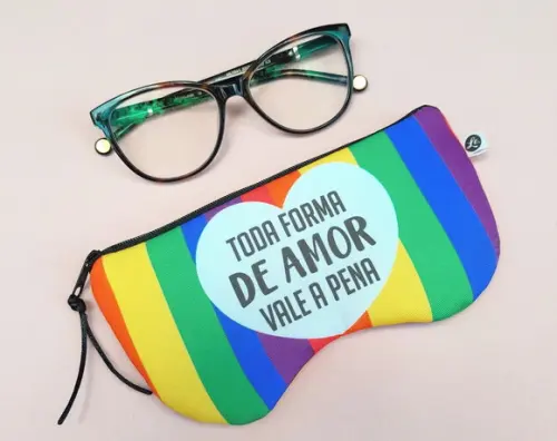 Porta Óculos em Tecido Estampa Toda Forma de Amor