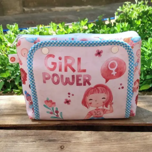 Necessaire Farmacinha em Tecido Estampa Girl Power