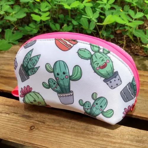 Necessaire em Tecido Estampa Cactos