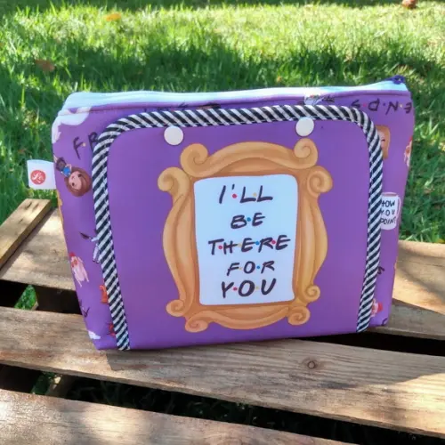 Necessaire Farmacinha em Tecido Estampa Friends