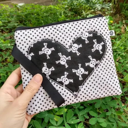 Necessaire Caveirinhas