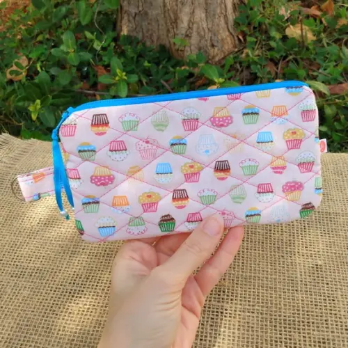 Necessaire em Tecido com Estampa de Cupcakes