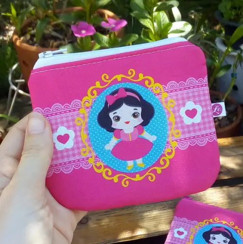 Porta Moedas em Tecido - Branca de Neve (meia Tigela)