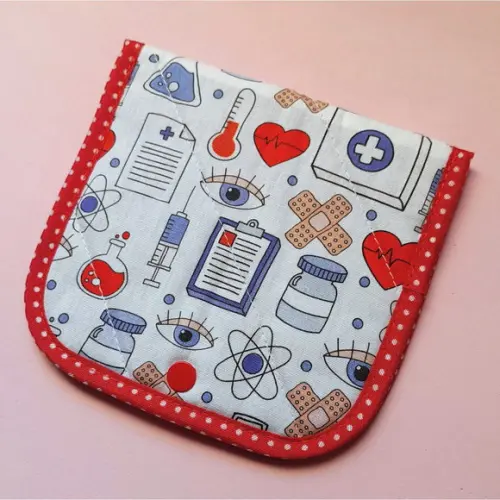 Porta Absorvente e Remédios em Tecido: Organize sua Bolsa