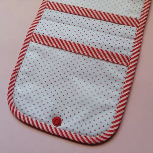 Porta Absorvente e Remédios em Tecido: Organize sua Bolsa