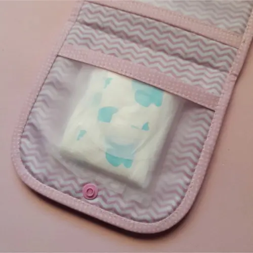Porta Absorvente e Remédios em Tecido: Organize sua Bolsa