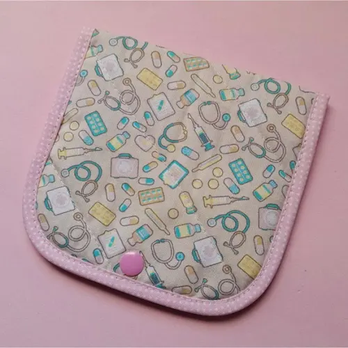 Porta Absorvente e Remédios em Tecido: Organize sua Bolsa