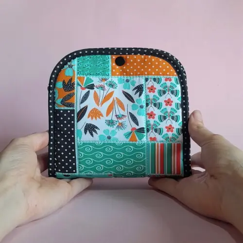 Necessaire Organizadora com Abas: Praticidade na Bolsa