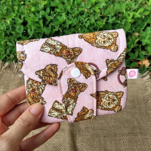 Carteirinha em Tecido com Estampa Doguinhos