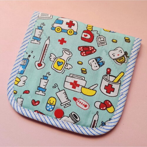 Porta Absorventes em Tecido Estampa Remedinhos