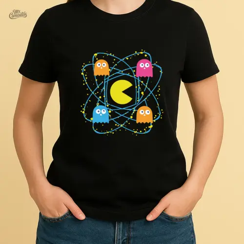 Camiseta Feminina Artesanal Geek Pac-Man Átomo – Estampa Criat
