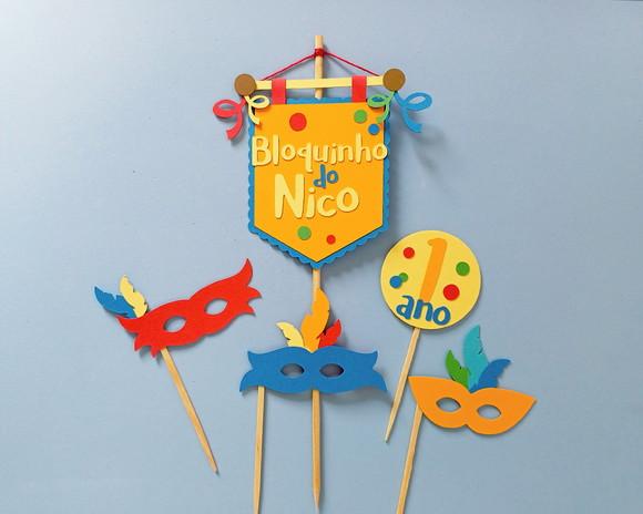 Topo de Bolo Carnaval Folia Bloquinho Estandarte e Máscaras