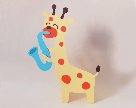 Display de Mesa Girafa com Sax