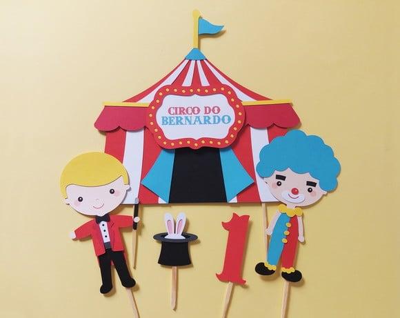 Topo de Bolo Circo Tenda em Camadas