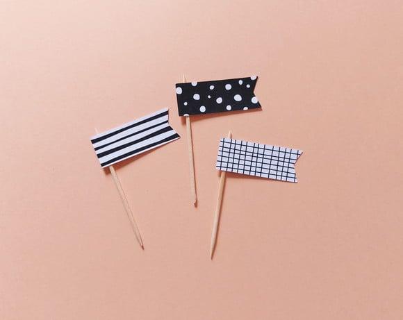 Mini Toppers Bandeirinhas Estampadas Preta e Branca sem Tema