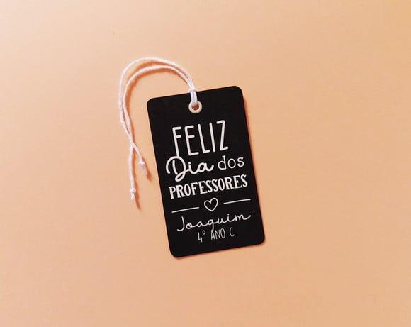 Tag Dia dos Professores com Ilhós e Barbante