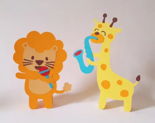 Kit com 2 Displays de Mesa Leão e Girafa