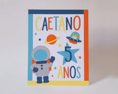 Display de Mesa Astronauta com Nome e Idade